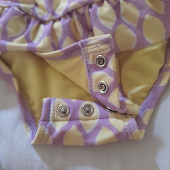 ● Cat & Jack | Lemon One Piece Swim - Picture 5 of 10